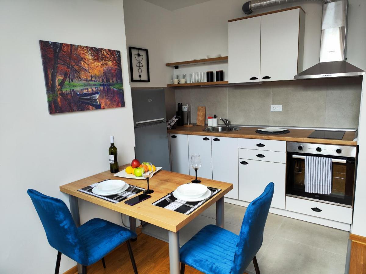 Ferienwohnung Zvezdara Blue Star Belgrad Exterior foto